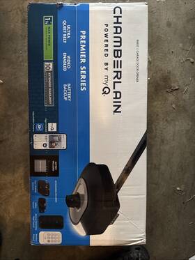 B6650 Chamberlain Premier Series 1 1/4 Myq Max Power Garage Door Opener