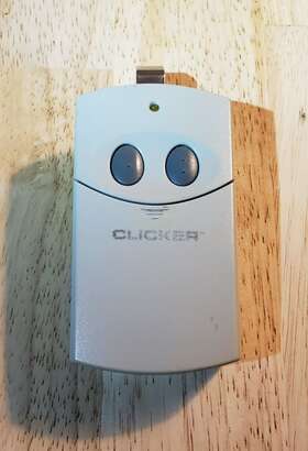 Clt1-b Chamberlain Clicker Model Clt1 Id Universal Remote Control - Products