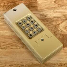 Lm387 Chamberlain White Battery Operated Universal Garage Door Opener Wireless Keypad