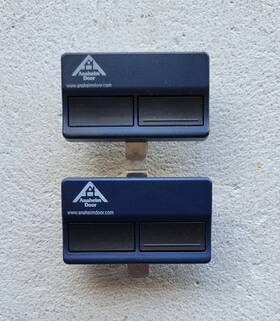 Tx1620 Chamberlain 372ad 2 Button Garage Door Opener Remote Pre-owned Lot Of