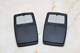 Gdr-38 Clicker Garage Door Opener 2-button Remote Control - Set Of 2