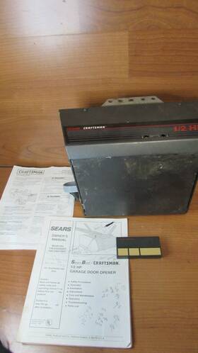 139.53415sr Craftsman 139.53415 1/2 Hp Garage Door Opener Motor With Remote For Parts