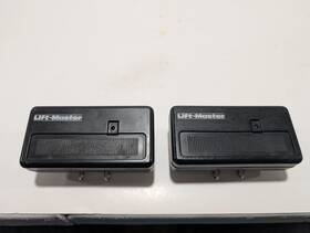 Hbw3c051 Lift-master Garage Door Remote Transmitter 2 Pack Keychain Clip Dip Switch