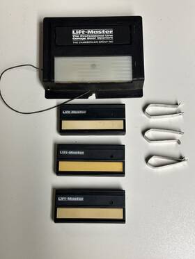 Liftmaster 320lm Model Receiver 3 Remote Openers
