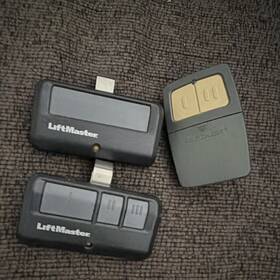 Tx2350 Liftmaster Clicker Garage Door Remote 60lm Black Gray Plastic 2/3 Button