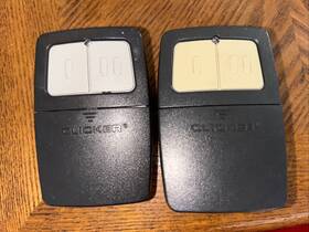 Hbw2393 Liftmaster Clicker Lot 2 Button Garage Door And Gate Remote Opener