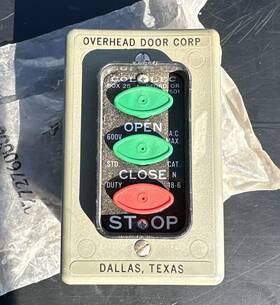 Overhead Door 781722280382 Gate Open Close Stop Switch 110 Volt - New Box