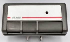 139.53718 Sears 136.53718 Vtg 3-button Garage Door Opener. Working