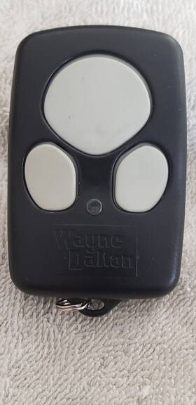 3btm-0000 Wayne Dalton 3-button Garage Door Opener Remote With Clip