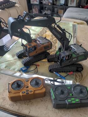 Yg258c Yigong Remote Control Excavator Used Two Of Them